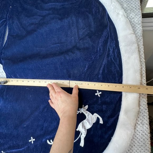Christmas Midnight Blue White Trim Silhouette Santa Sleigh Reindeer Tree Skirt - Picture 8 of 12